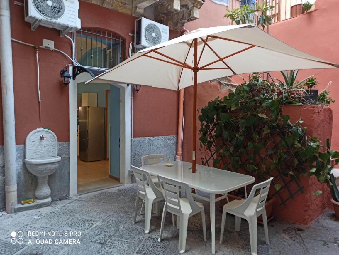 Il Piccolo Cortile Lejlighed Catania Eksteriør billede
